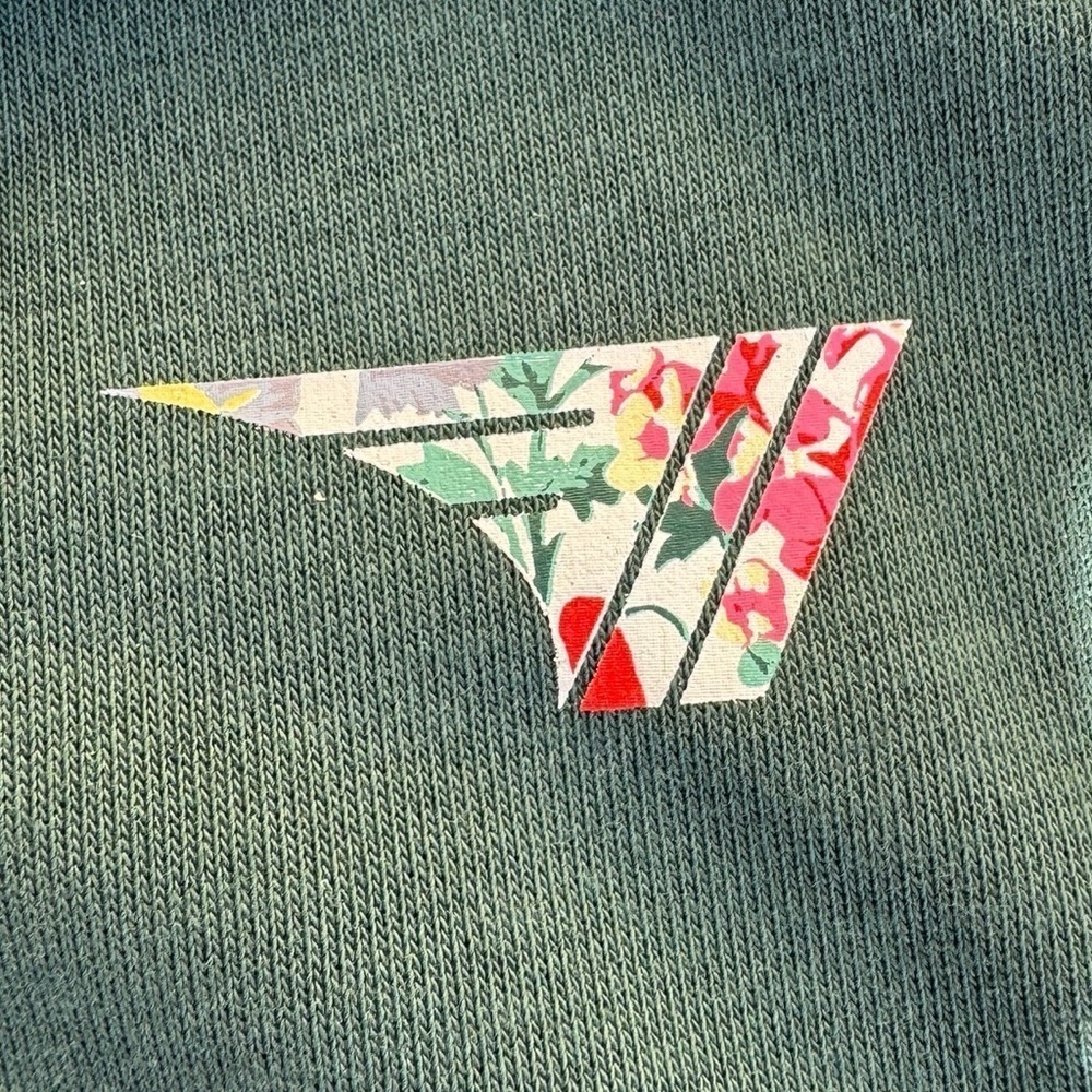 Gola x Anthropologie Hat Trick Windbreaker
imited edition Xsmall (oversized) - Picture 12 of 17